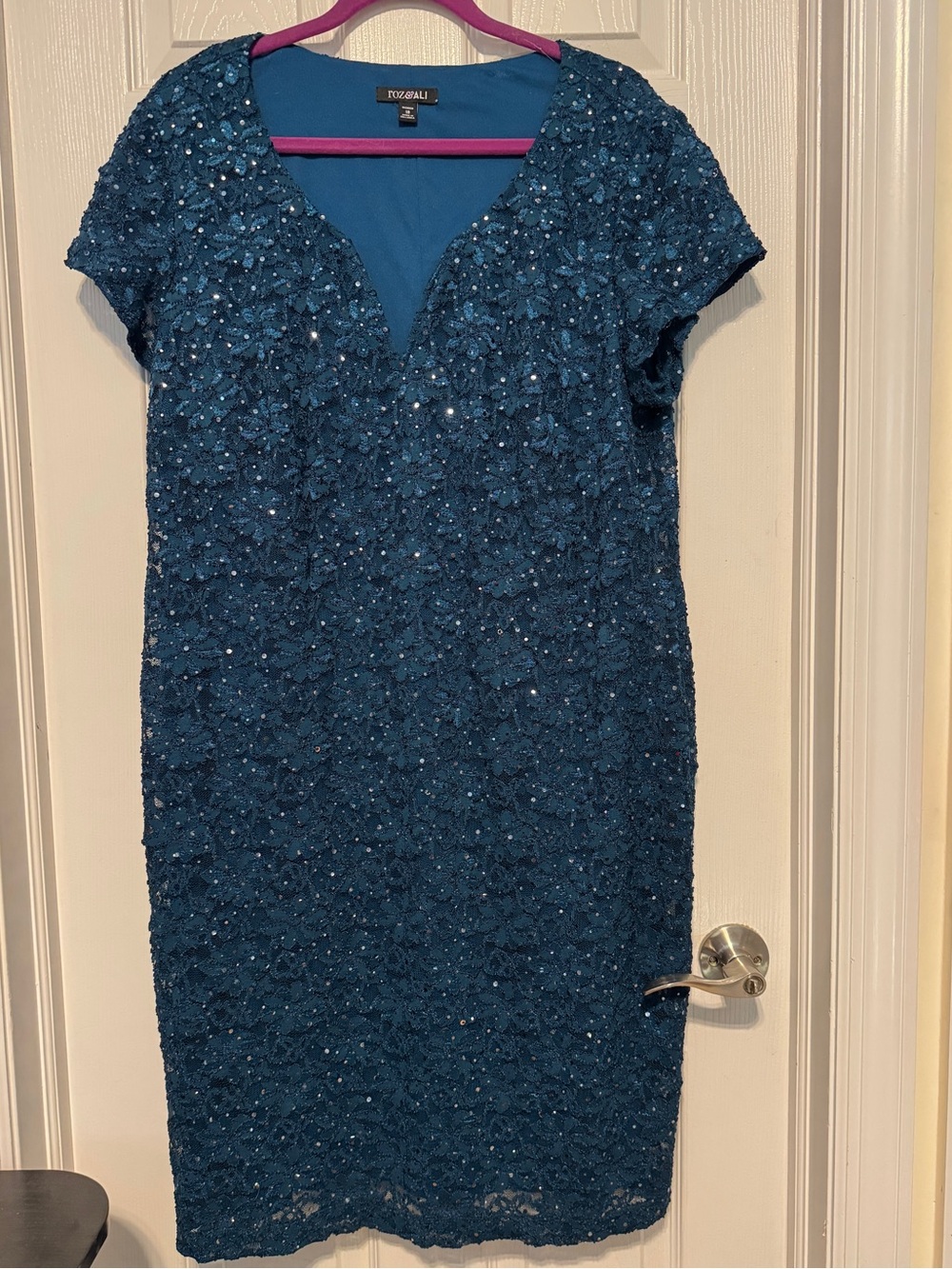 Roz & Ali Blue Sequin Dress size 18